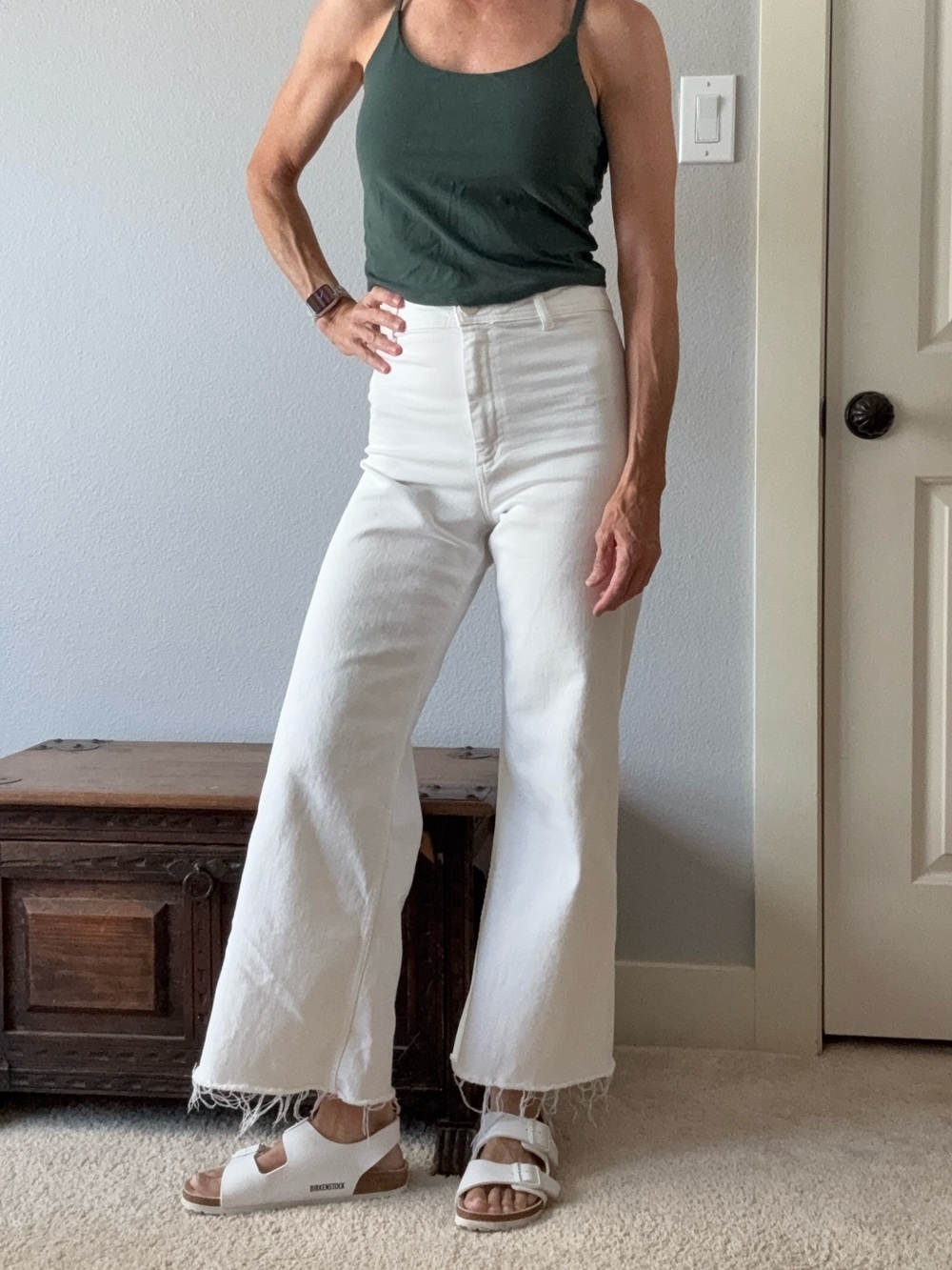 Zara High-Waist Wide-Leg White Jeans sz 4
